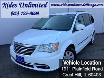 2014 Chrysler Town and Country Touring   - Photo 1 - Crest Hill, IL 60403