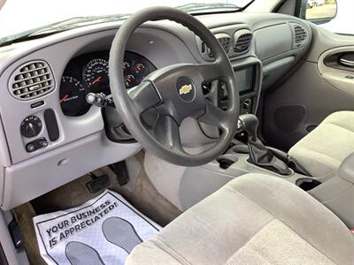 2005 Chevrolet Trailblazer LT   - Photo 14 - Crest Hill, IL 60403