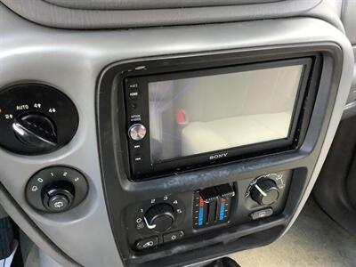 2005 Chevrolet Trailblazer LT   - Photo 18 - Crest Hill, IL 60403