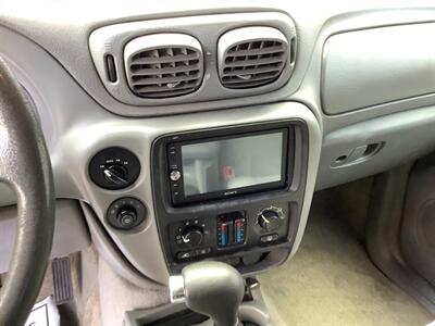 2005 Chevrolet Trailblazer LT   - Photo 15 - Crest Hill, IL 60403