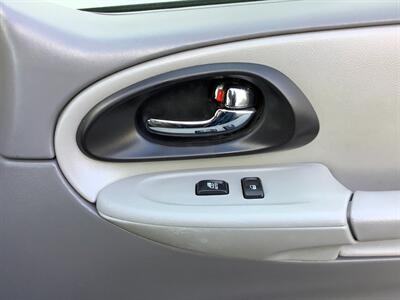 2005 Chevrolet Trailblazer LT   - Photo 28 - Crest Hill, IL 60403