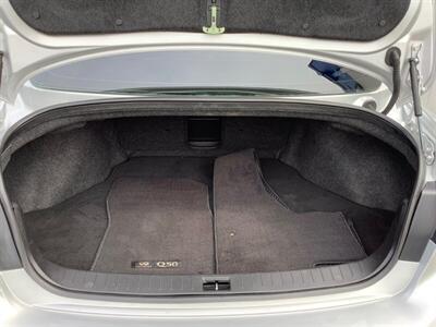 2015 INFINITI Q50   - Photo 37 - Crest Hill, IL 60403