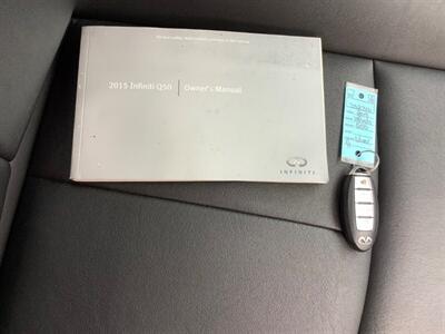 2015 INFINITI Q50   - Photo 34 - Crest Hill, IL 60403
