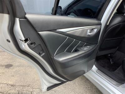 2015 INFINITI Q50   - Photo 26 - Crest Hill, IL 60403