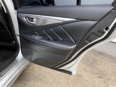 2015 INFINITI Q50   - Photo 30 - Crest Hill, IL 60403