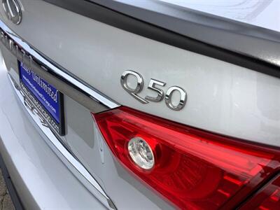 2015 INFINITI Q50   - Photo 39 - Crest Hill, IL 60403