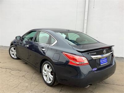 2013 Nissan Altima 3.5 SL   - Photo 5 - Crest Hill, IL 60403