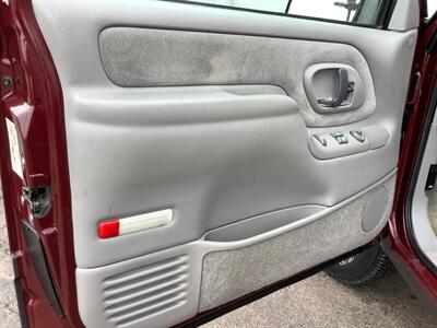 1998 Chevrolet Tahoe LT - Photo 12 - Crest Hill, IL 60403