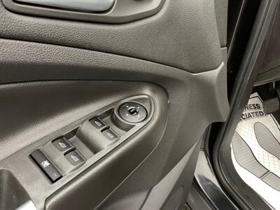 2014 Ford Escape SE   - Photo 14 - Crest Hill, IL 60403