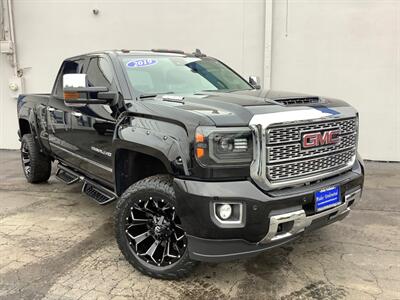 2019 GMC Sierra 3500 Denali   - Photo 9 - Crest Hill, IL 60403