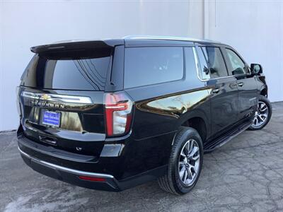 2021 Chevrolet Suburban LT   - Photo 7 - Crest Hill, IL 60403