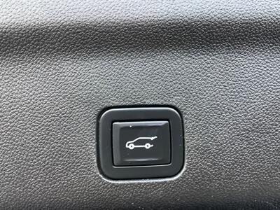 2021 Chevrolet Suburban LT   - Photo 62 - Crest Hill, IL 60403