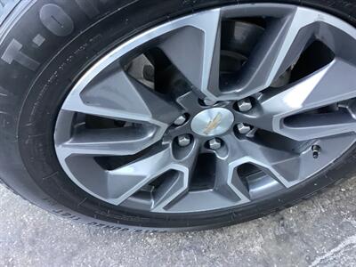 2021 Chevrolet Suburban LT   - Photo 66 - Crest Hill, IL 60403