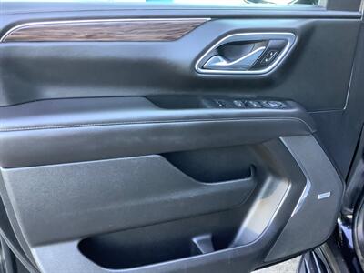 2021 Chevrolet Suburban LT   - Photo 19 - Crest Hill, IL 60403