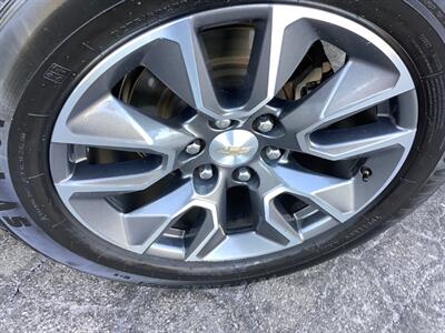 2021 Chevrolet Suburban LT   - Photo 64 - Crest Hill, IL 60403