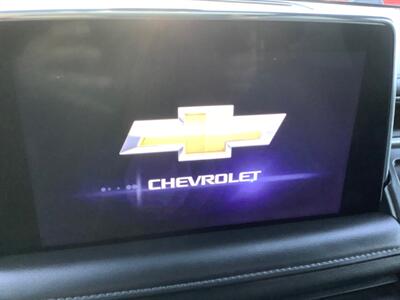 2021 Chevrolet Suburban LT   - Photo 12 - Crest Hill, IL 60403