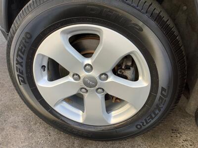 2011 Jeep Grand Cherokee Laredo   - Photo 42 - Crest Hill, IL 60403