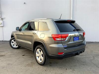 2011 Jeep Grand Cherokee Laredo   - Photo 3 - Crest Hill, IL 60403