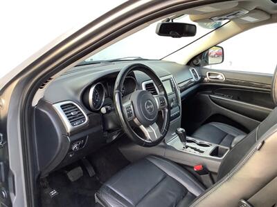 2011 Jeep Grand Cherokee Laredo   - Photo 16 - Crest Hill, IL 60403