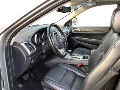 2011 Jeep Grand Cherokee Laredo   - Photo 15 - Crest Hill, IL 60403