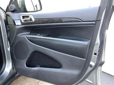 2011 Jeep Grand Cherokee Laredo   - Photo 29 - Crest Hill, IL 60403