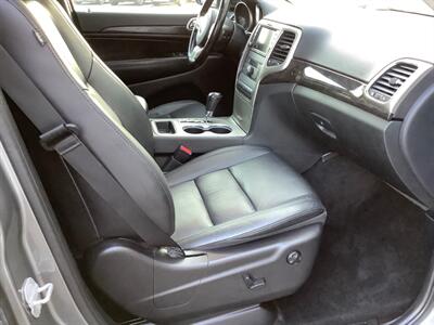 2011 Jeep Grand Cherokee Laredo   - Photo 31 - Crest Hill, IL 60403