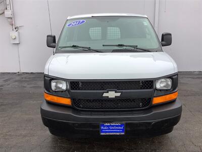 2017 Chevrolet Express 2500   - Photo 11 - Crest Hill, IL 60403