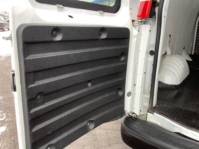 2017 Chevrolet Express 2500 - Photo 32 - Crest Hill, IL 60403