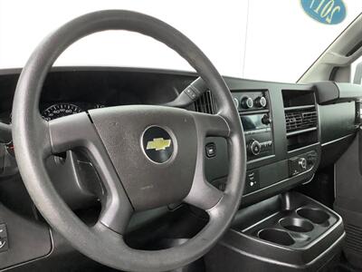 2017 Chevrolet Express 2500   - Photo 19 - Crest Hill, IL 60403