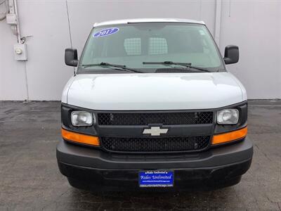 2017 Chevrolet Express 2500 - Photo 11 - Crest Hill, IL 60403