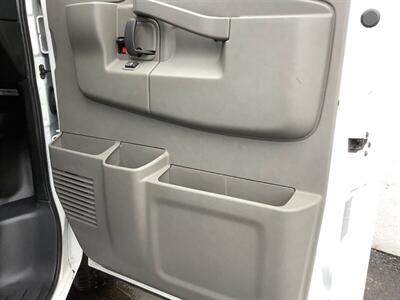 2017 Chevrolet Express 2500 - Photo 21 - Crest Hill, IL 60403