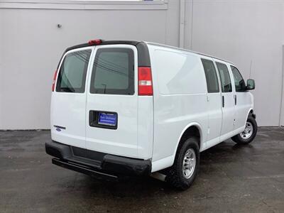 2017 Chevrolet Express 2500 - Photo 7 - Crest Hill, IL 60403