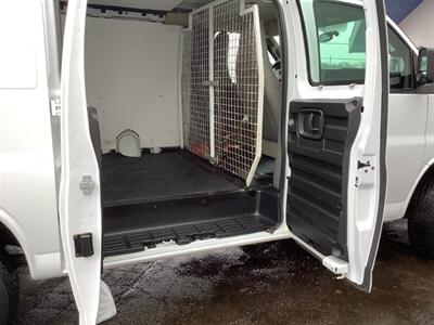 2017 Chevrolet Express 2500 - Photo 25 - Crest Hill, IL 60403