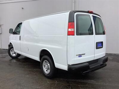 2017 Chevrolet Express 2500 - Photo 4 - Crest Hill, IL 60403