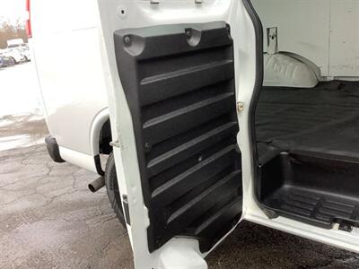 2017 Chevrolet Express 2500 - Photo 27 - Crest Hill, IL 60403