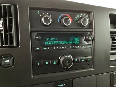 2017 Chevrolet Express 2500 - Photo 17 - Crest Hill, IL 60403