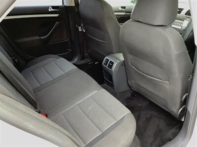 2010 Volkswagen Jetta S   - Photo 26 - Crest Hill, IL 60403