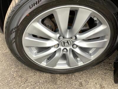 2011 Honda Accord EX-L V6 w/Navi - Photo 38 - Crest Hill, IL 60403