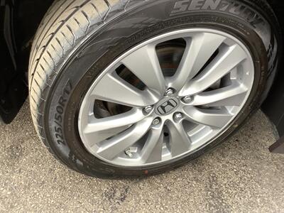 2011 Honda Accord EX-L V6 w/Navi - Photo 37 - Crest Hill, IL 60403