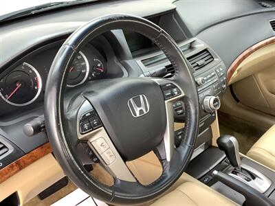 2011 Honda Accord EX-L V6 w/Navi - Photo 22 - Crest Hill, IL 60403