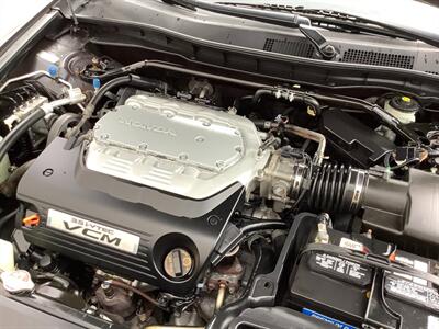 2011 Honda Accord EX-L V6 w/Navi - Photo 42 - Crest Hill, IL 60403
