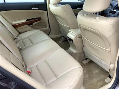 2011 Honda Accord EX-L V6 w/Navi - Photo 27 - Crest Hill, IL 60403
