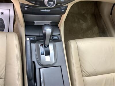 2011 Honda Accord EX-L V6 w/Navi - Photo 20 - Crest Hill, IL 60403