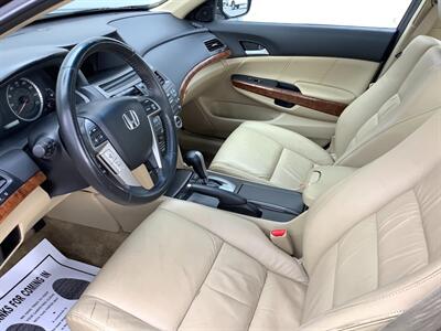 2011 Honda Accord EX-L V6 w/Navi - Photo 17 - Crest Hill, IL 60403