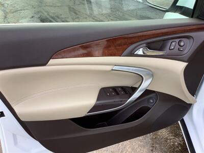 2014 Buick Regal Premium I   - Photo 11 - Crest Hill, IL 60403