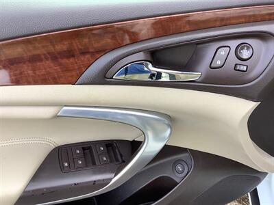 2014 Buick Regal Premium I   - Photo 12 - Crest Hill, IL 60403