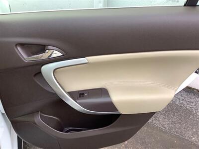 2014 Buick Regal Premium I - Photo 27 - Crest Hill, IL 60403
