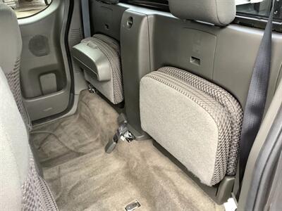 2016 Nissan Frontier SV V6 - Photo 23 - Crest Hill, IL 60403
