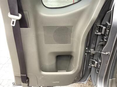 2016 Nissan Frontier SV V6 - Photo 28 - Crest Hill, IL 60403