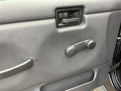2004 Jeep Wrangler X - Photo 13 - Crest Hill, IL 60403